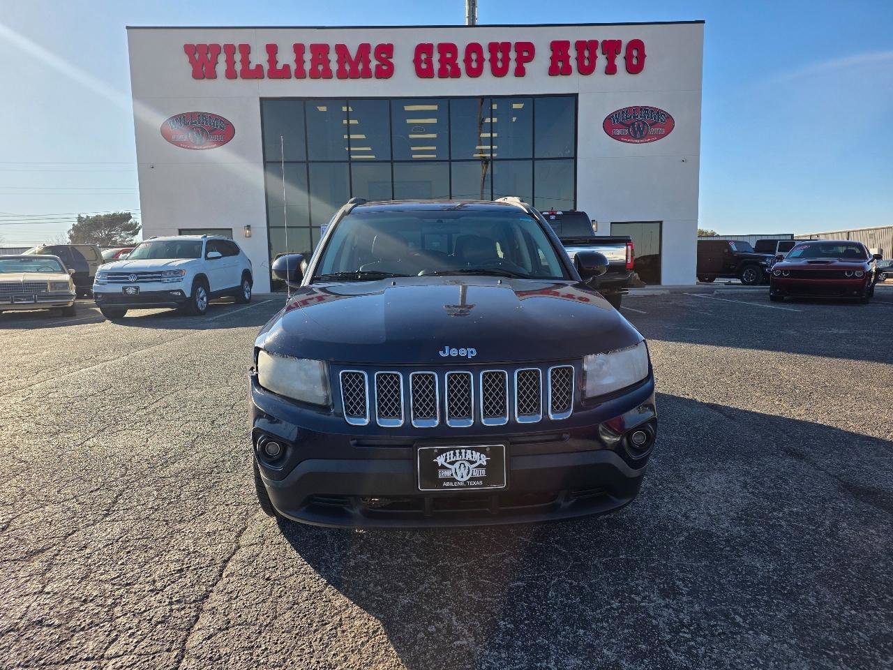 Used 2015 Jeep Compass Latitude image 2