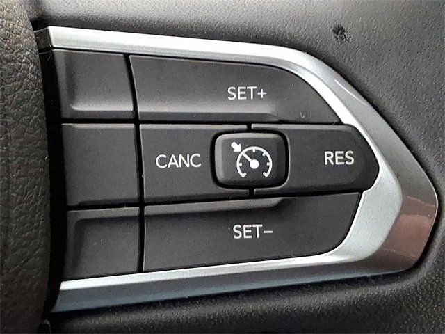 Used 2024 Jeep Compass Latitude image 22