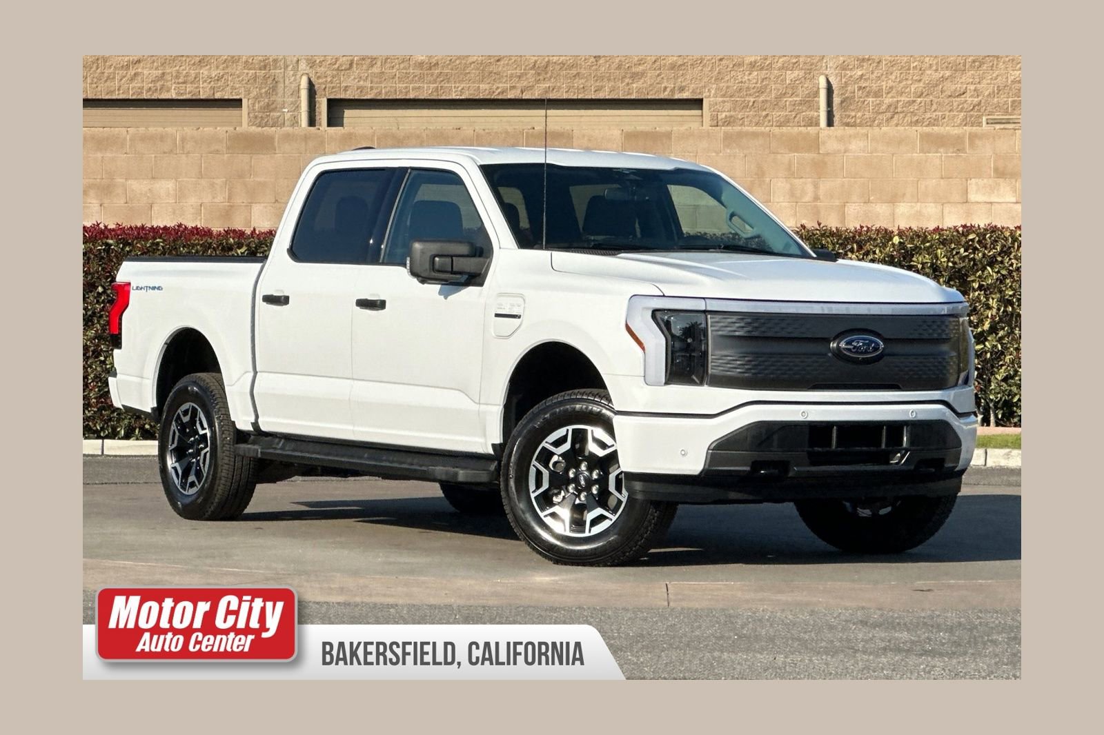 Used 2023 Ford F150 Lightning XLT image 1