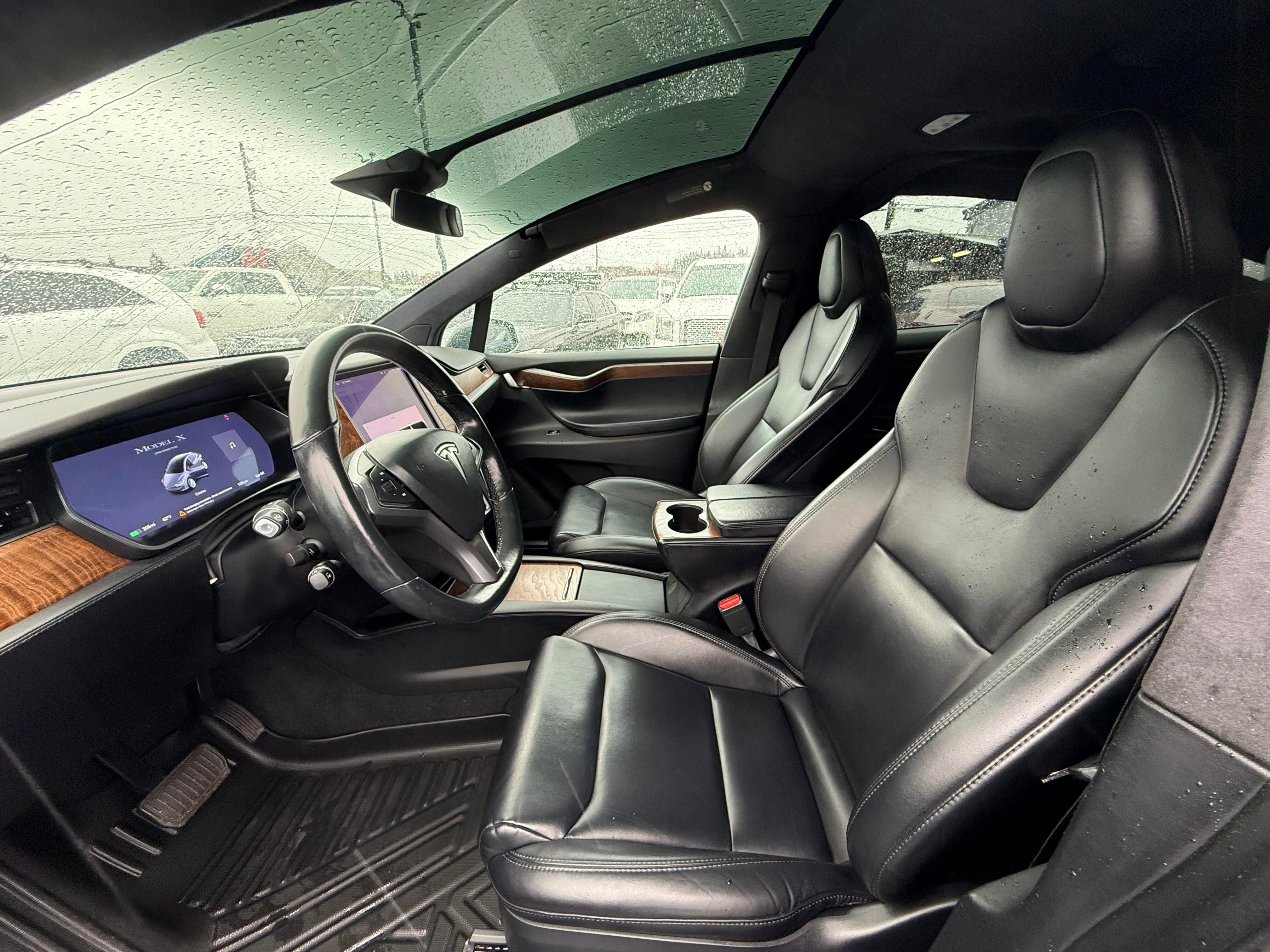 Used 2021 Tesla Model X Long Range image 10