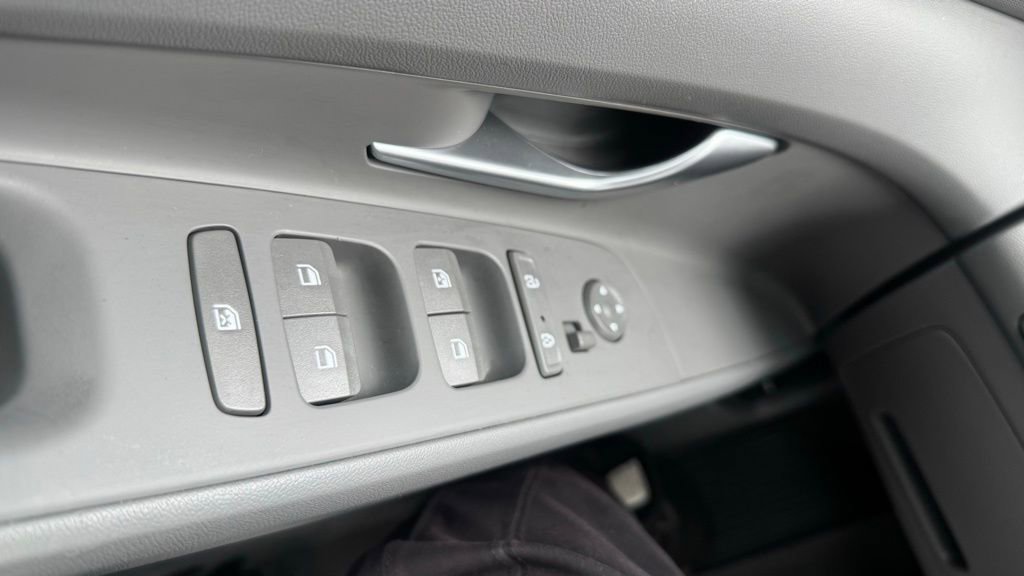 Certified 2023 Hyundai Elantra SEL image 15