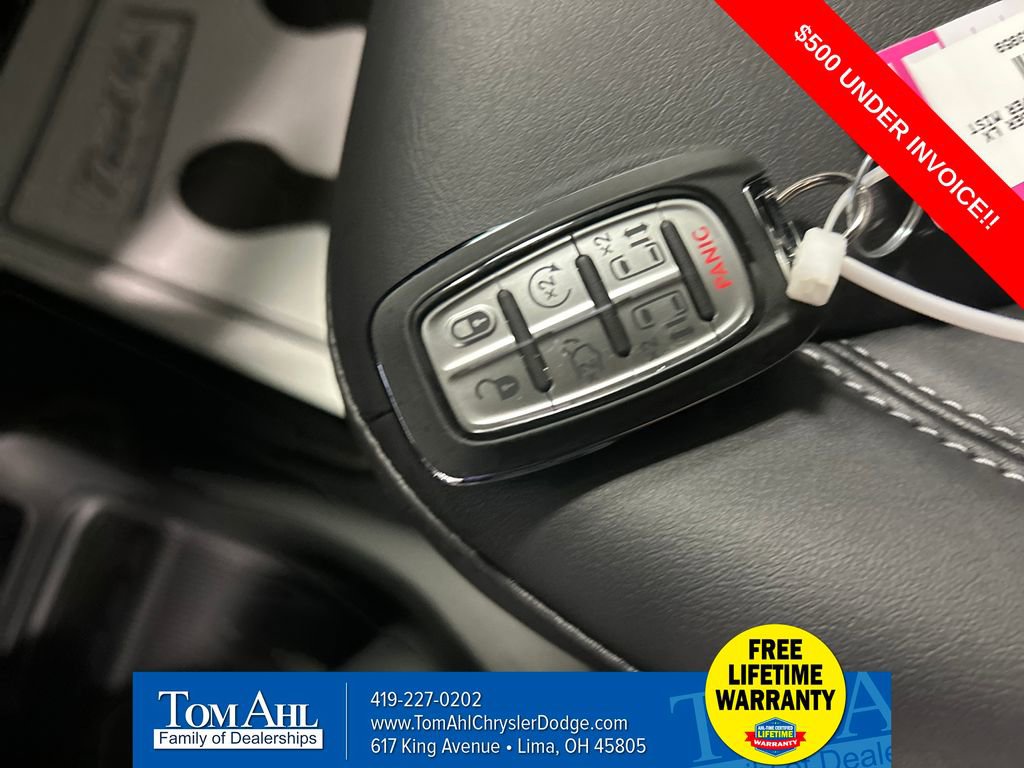 New 2026 Chrysler Voyager LX image 20