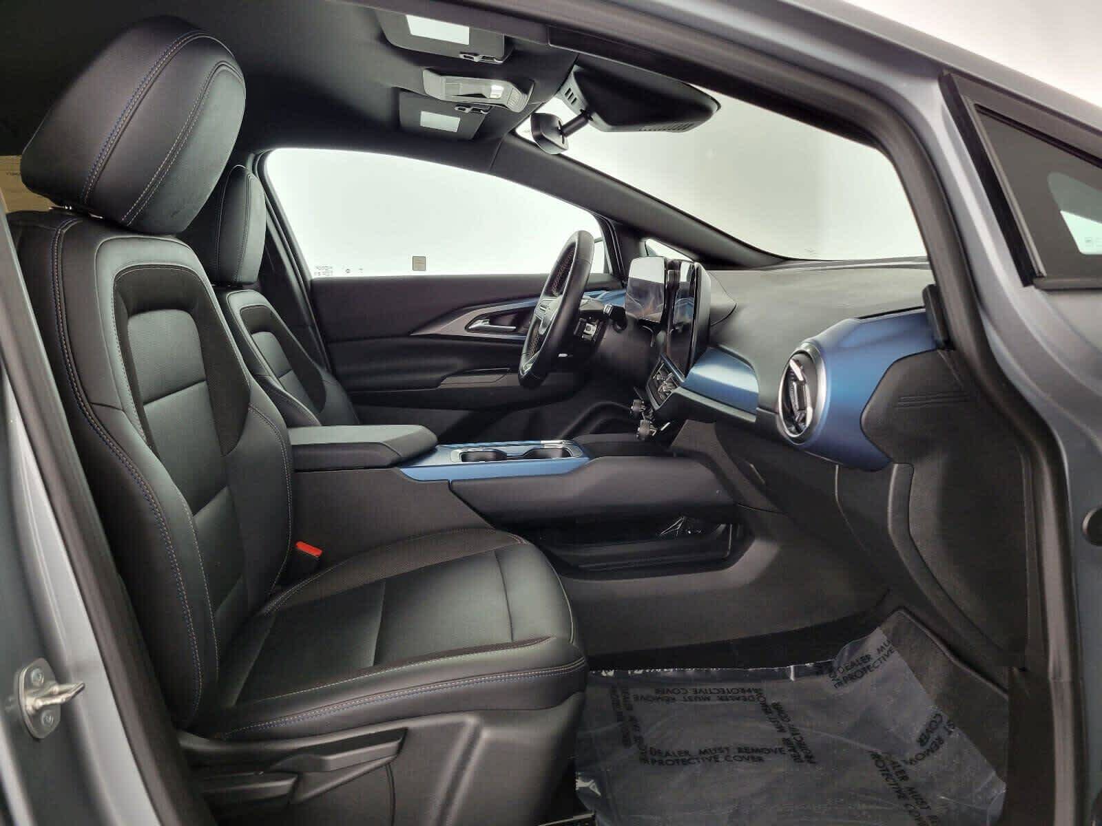 Used 2024 Chevrolet Equinox EV LT FWD image 10