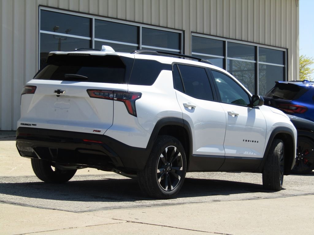 New 2026 Chevrolet Equinox RS AWD/4WD image 3