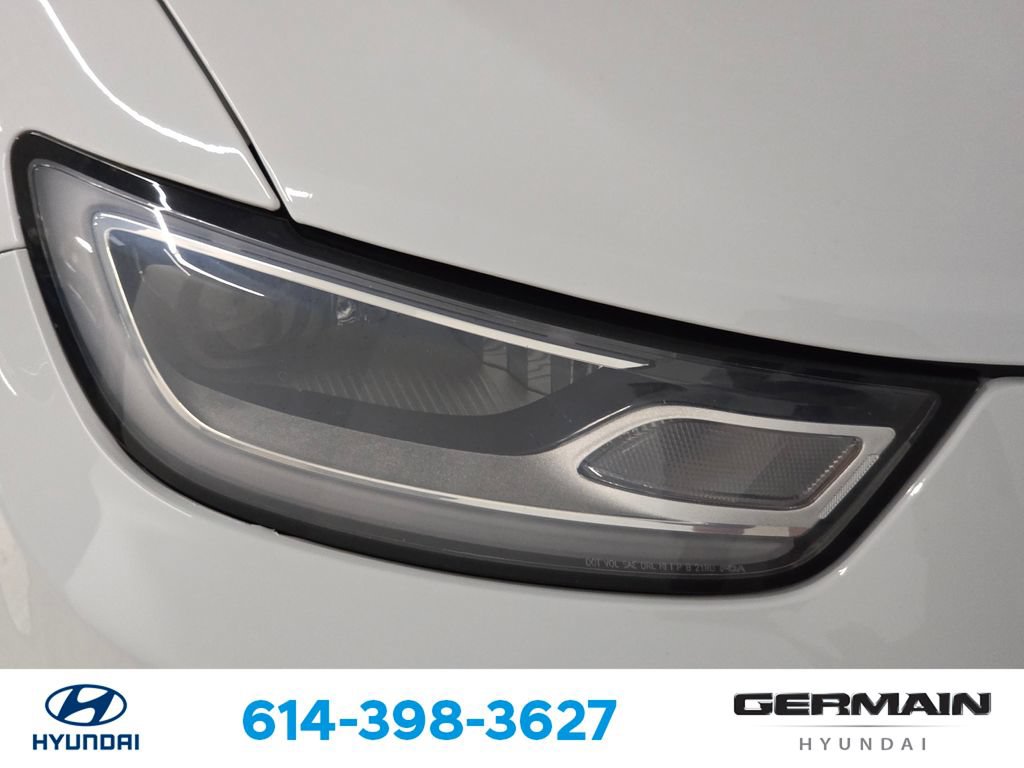 Used 2023 Chrysler Pacifica Touring-L FWD image 15