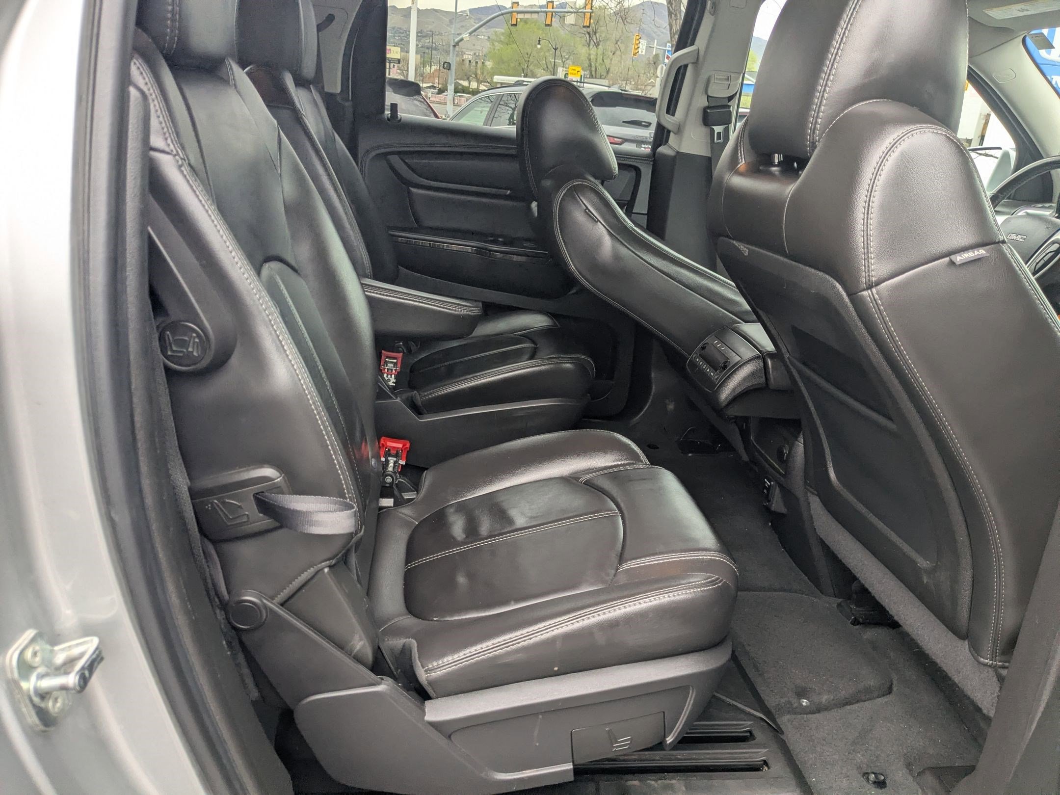 Used 2016 GMC Acadia SLT image 29