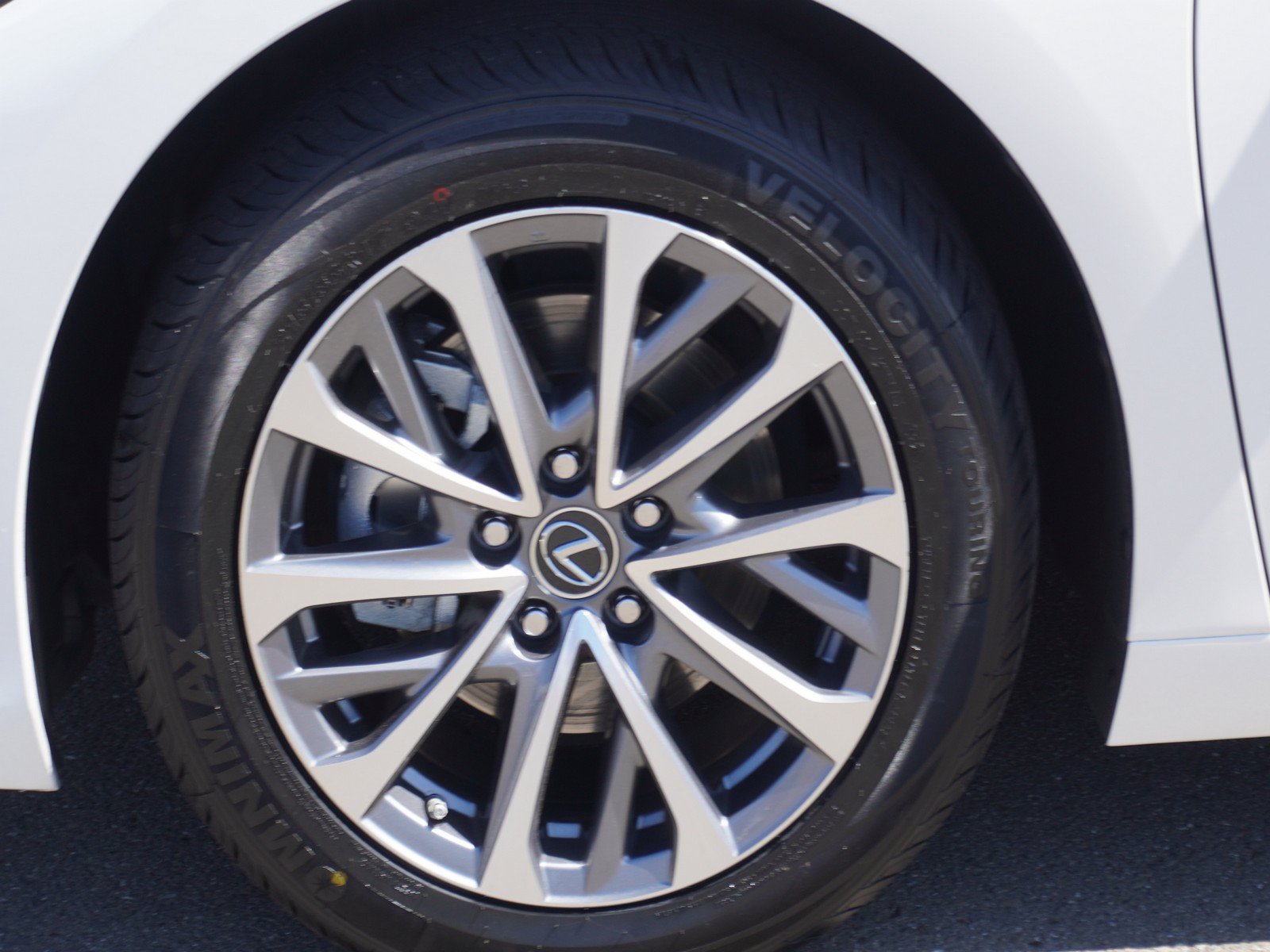 Used 2024 Lexus ES 350 FWD image 7