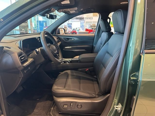 New 2027 Chevrolet Traverse LT w/ Midnight/Sport Edition AWD/4WD image 11