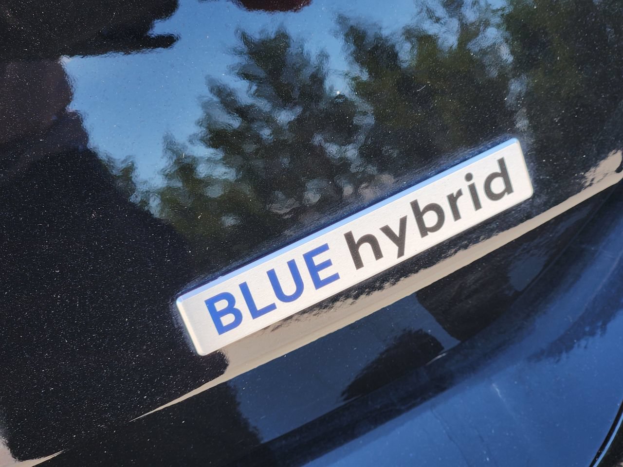 Certified 2024 Hyundai Elantra Blue FWD image 8