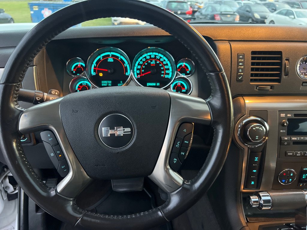 Used 2009 HUMMER H2 image 34