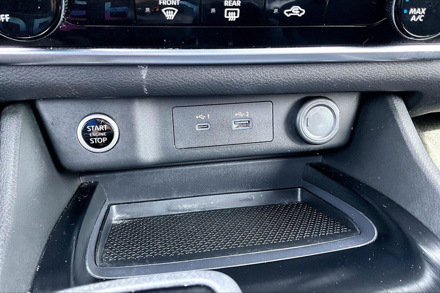 Used 2023 Nissan Rogue S image 31