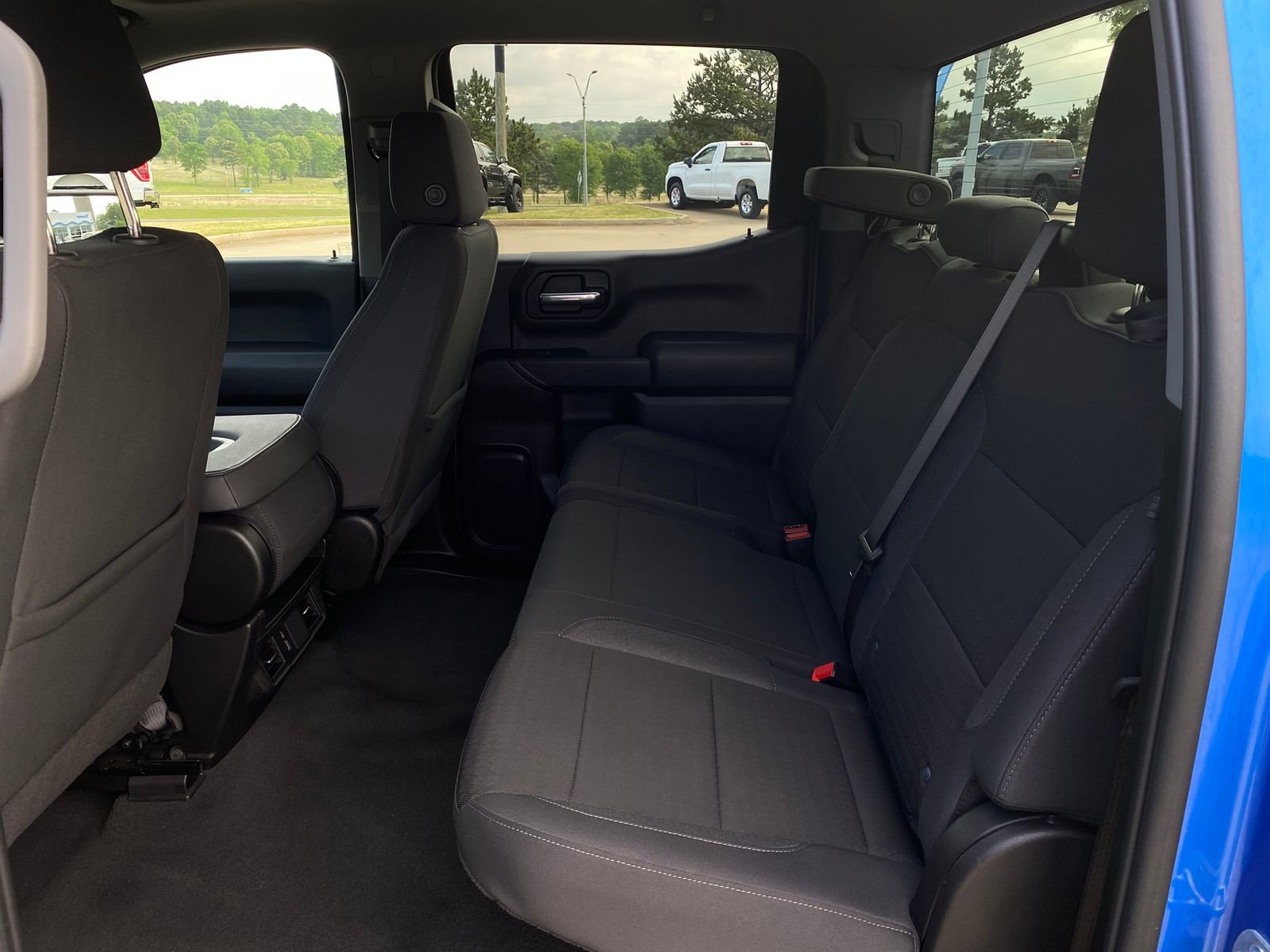 Used 2025 Chevrolet Silverado 1500 Custom w/ Turbomax Blackout Package AWD/4WD image 30