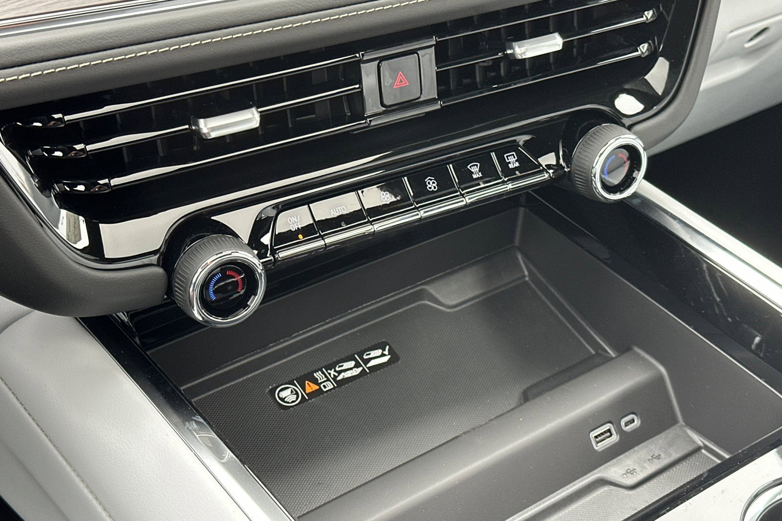 New 2026 Chevrolet Suburban Premier w/ Sun And Tow Package image 26