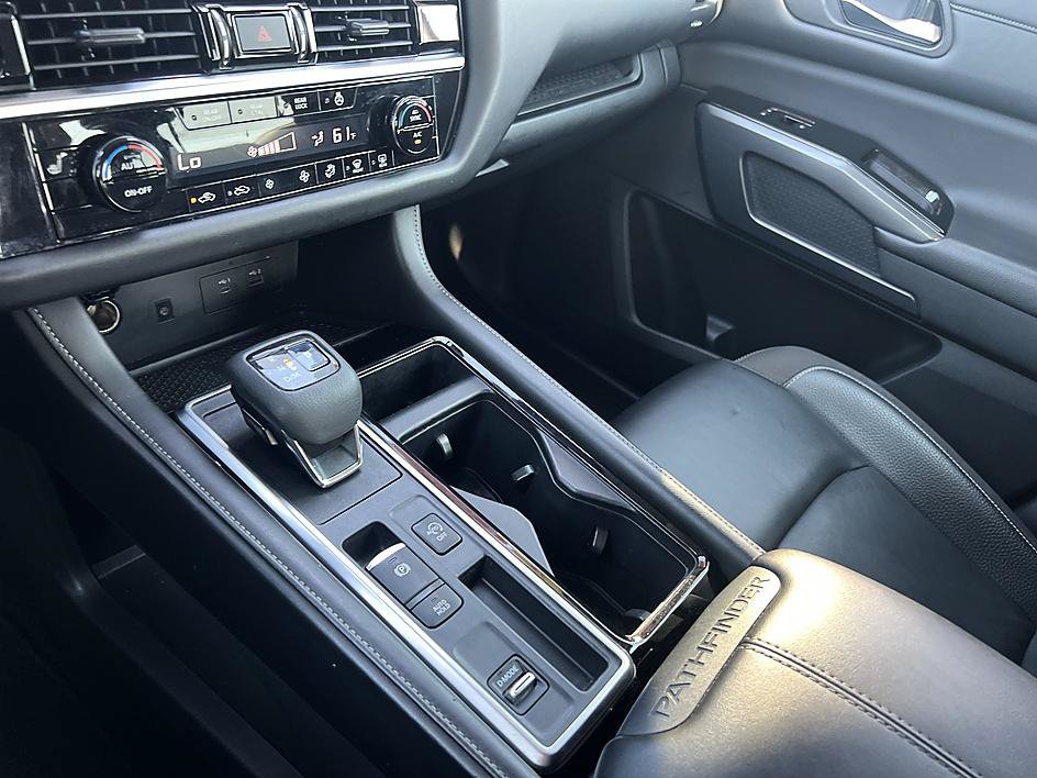 Used 2022 Nissan Pathfinder SL w/ SL Premium Package FWD image 28