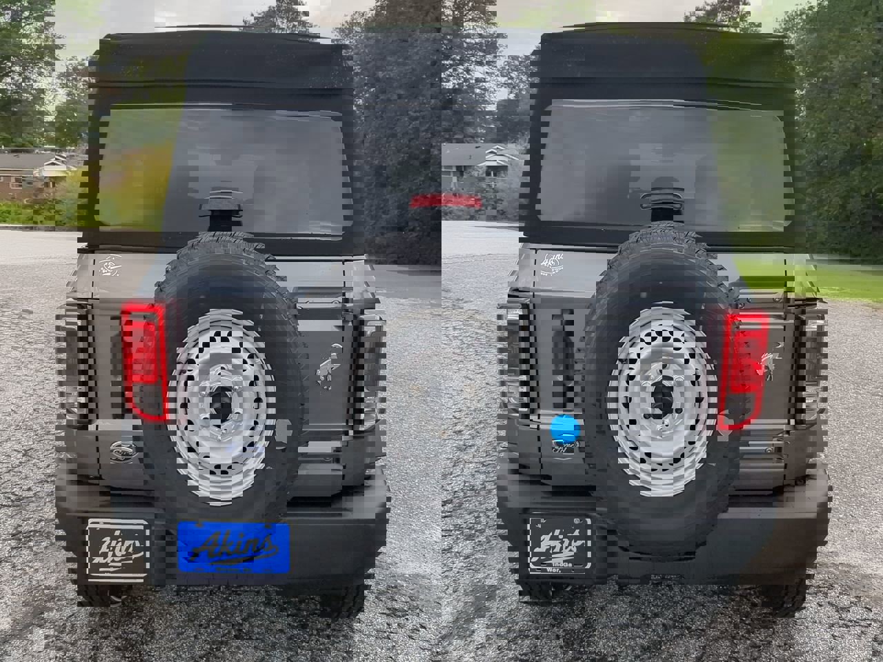 New 2025 Ford Bronco 4-Door image 4