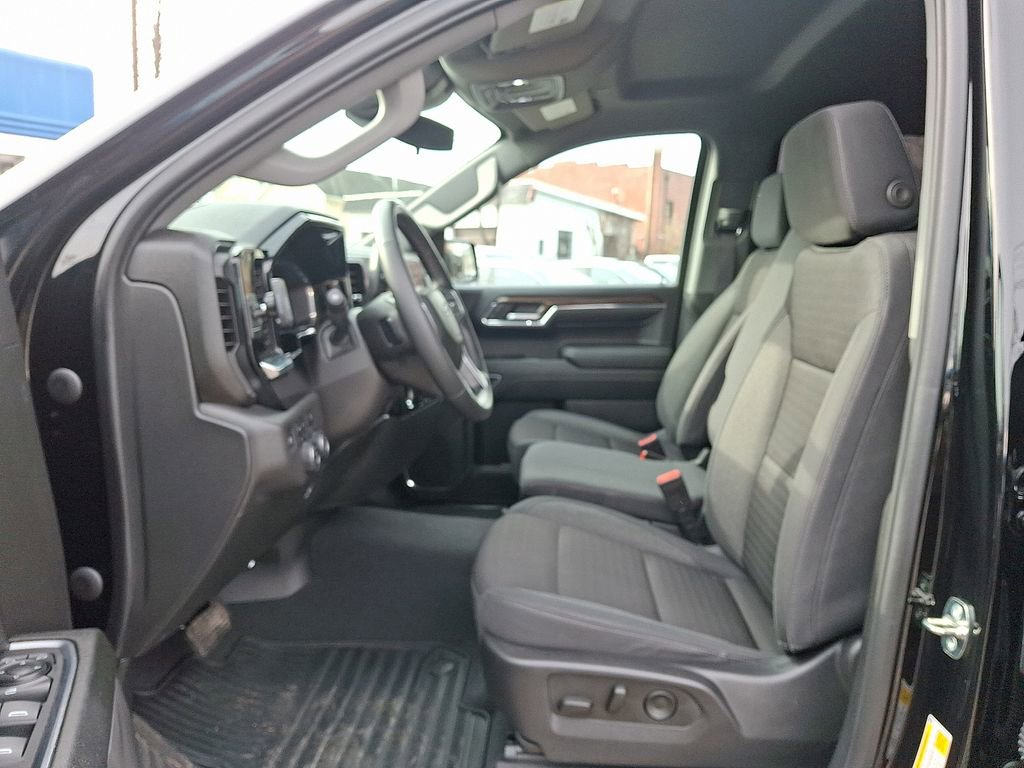 Used 2023 Chevrolet Silverado 1500 RST w/ Z71 Off-Road Package image 13