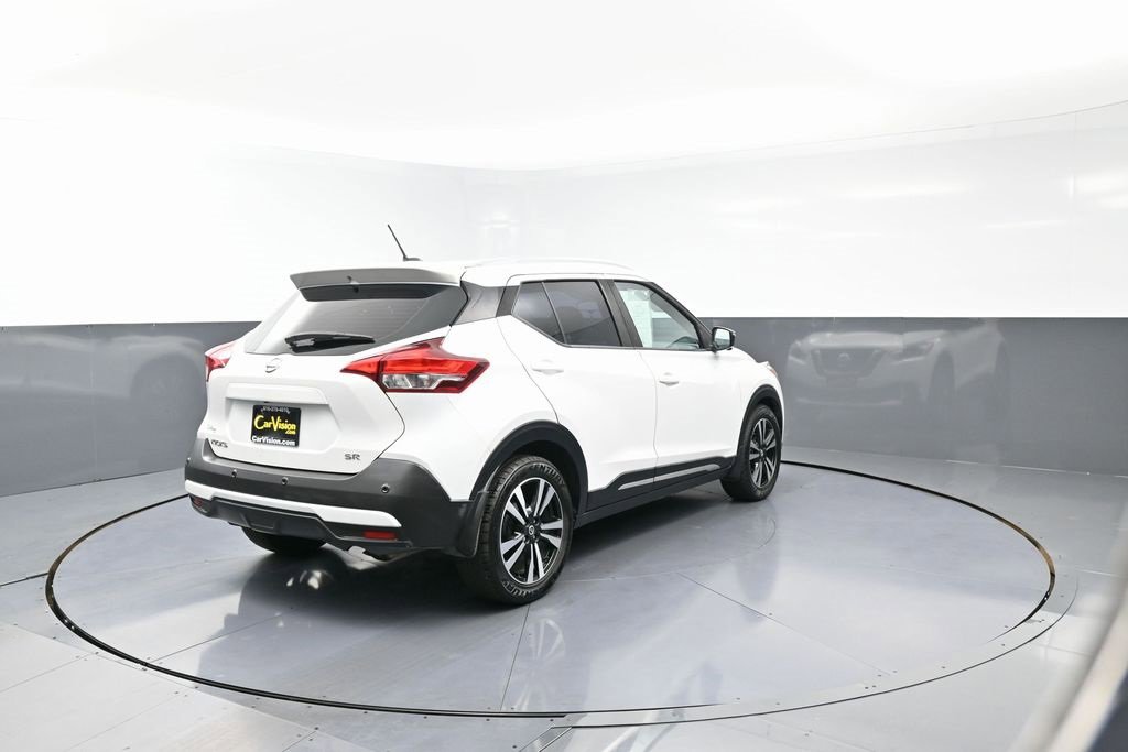 Used 2020 Nissan Kicks SR w/ SR Premium Package image 4