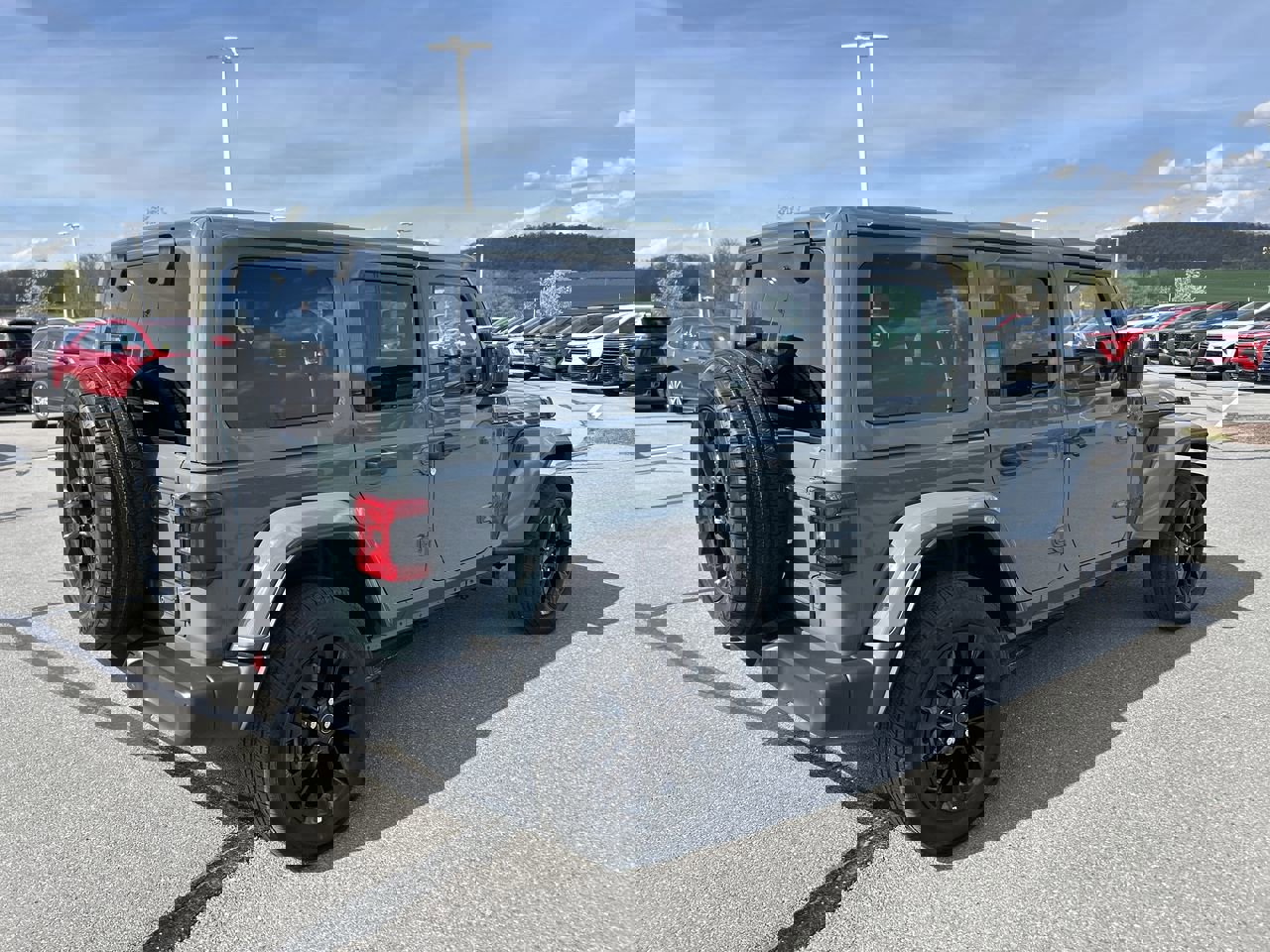 Used 2025 Jeep Wrangler Sahara w/ Safety Group AWD/4WD image 7