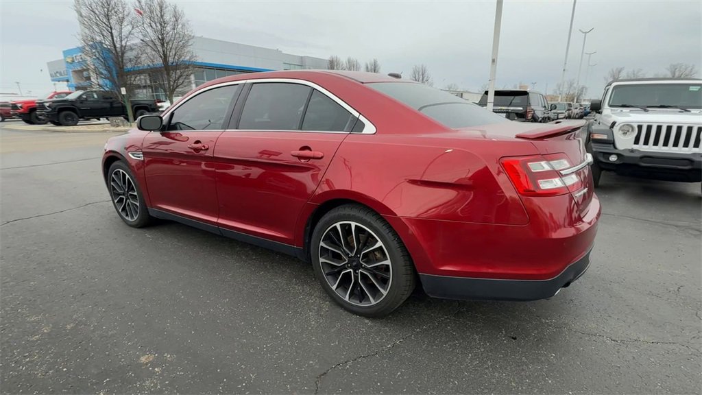 Used 2019 Ford Taurus Limited image 6