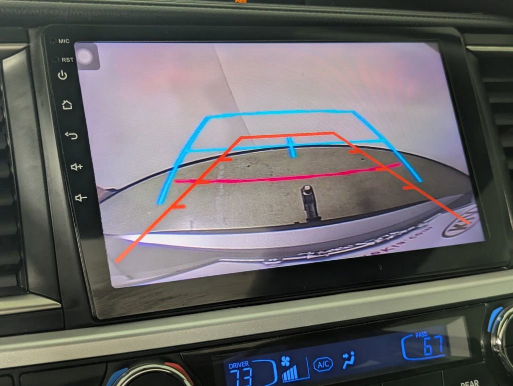 Used 2016 Toyota Highlander XLE FWD image 21