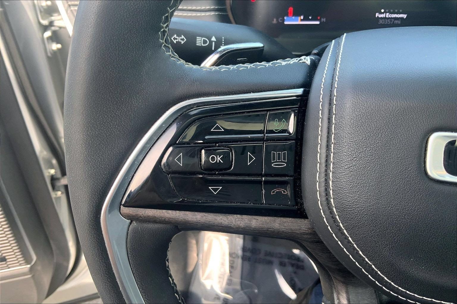 Certified 2023 Jeep Grand Cherokee L Overland AWD/4WD image 20