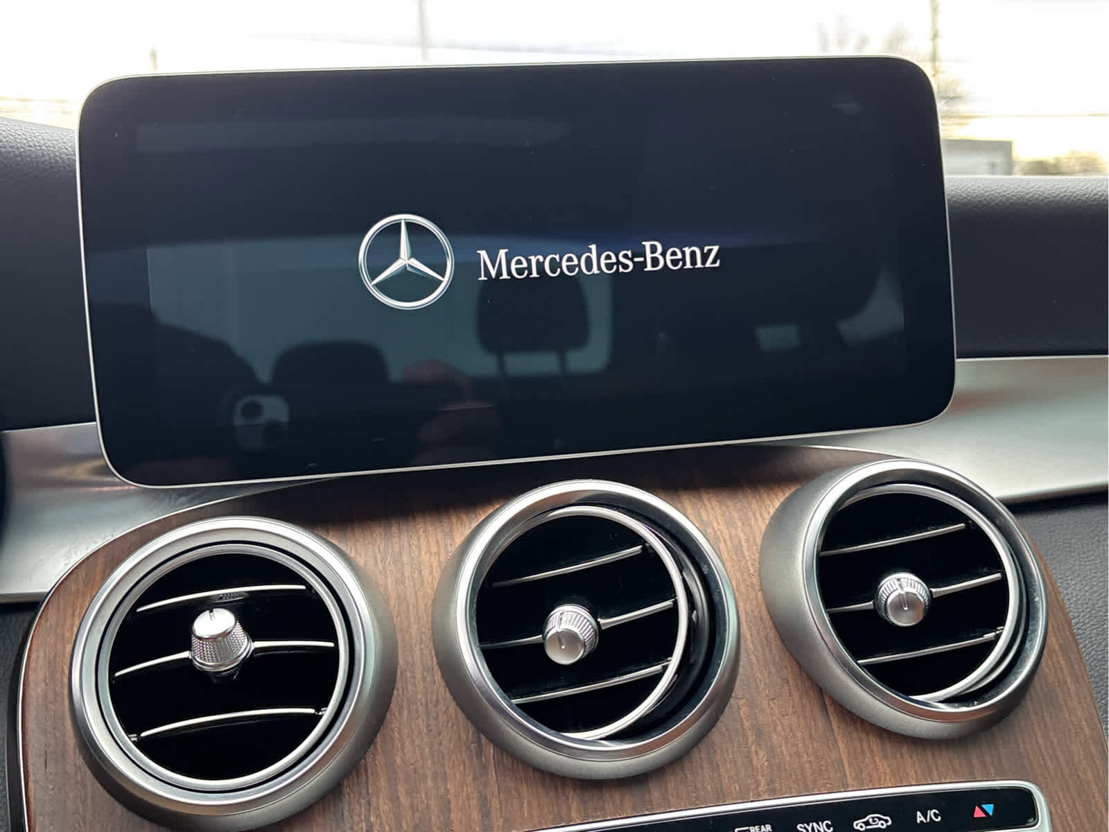 Used 2019 Mercedes-Benz C 300 4MATIC Sedan image 16