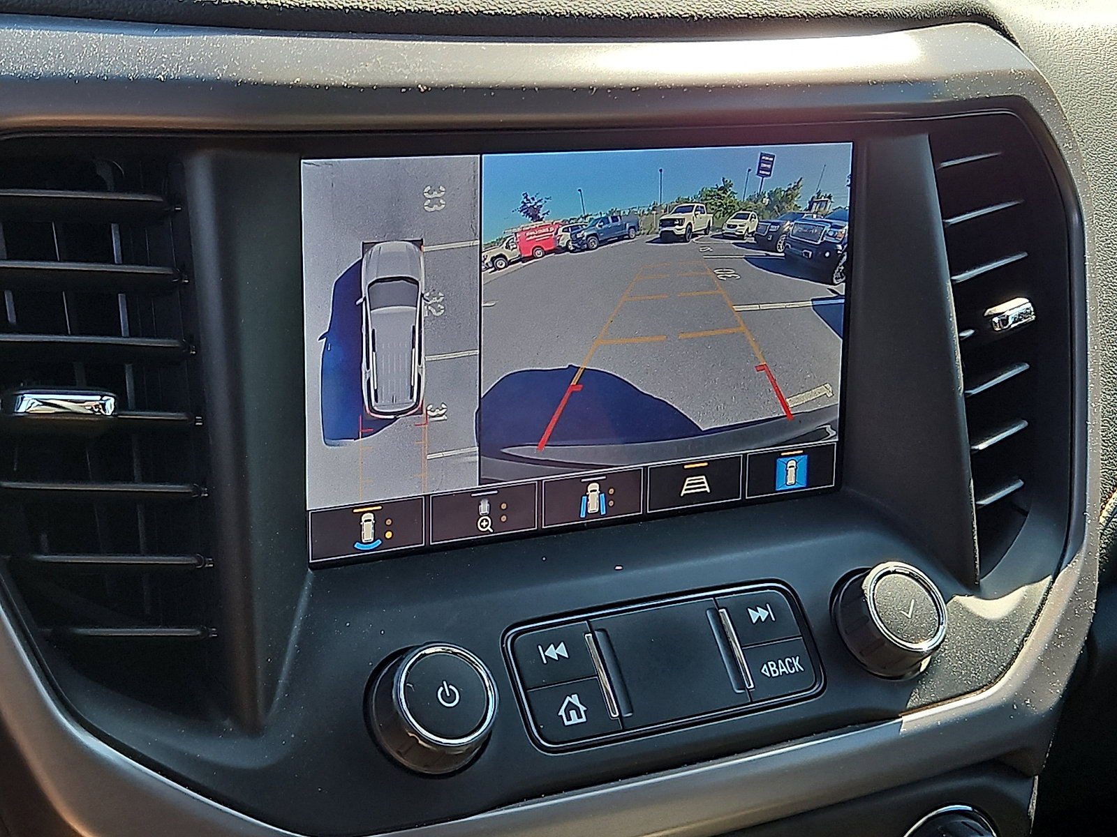 Certified 2023 GMC Acadia AT4 w/ Technology Package AWD/4WD image 19