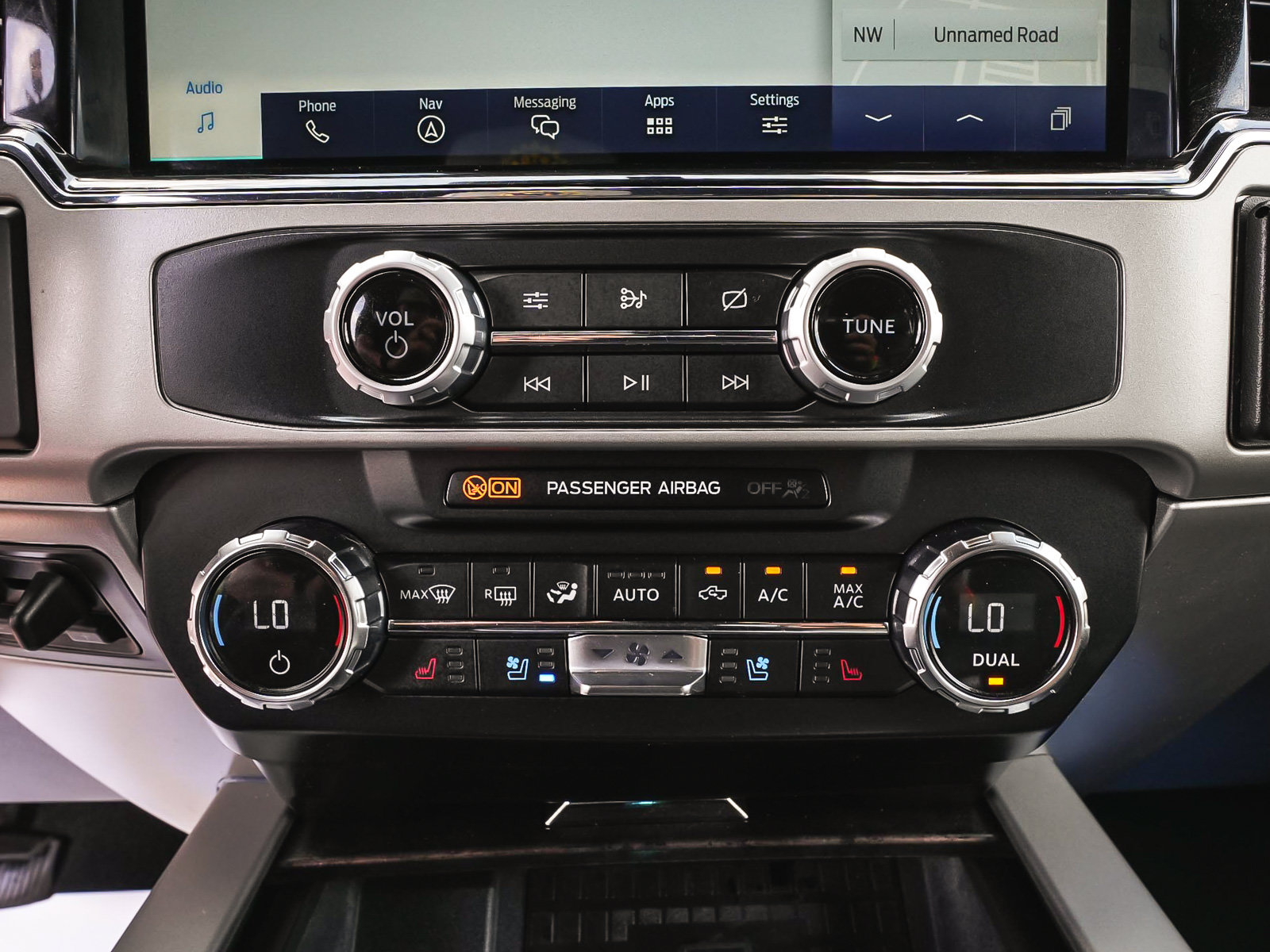 Used 2022 Ford F250 Lariat w/ Lariat Ultimate Package AWD/4WD image 25