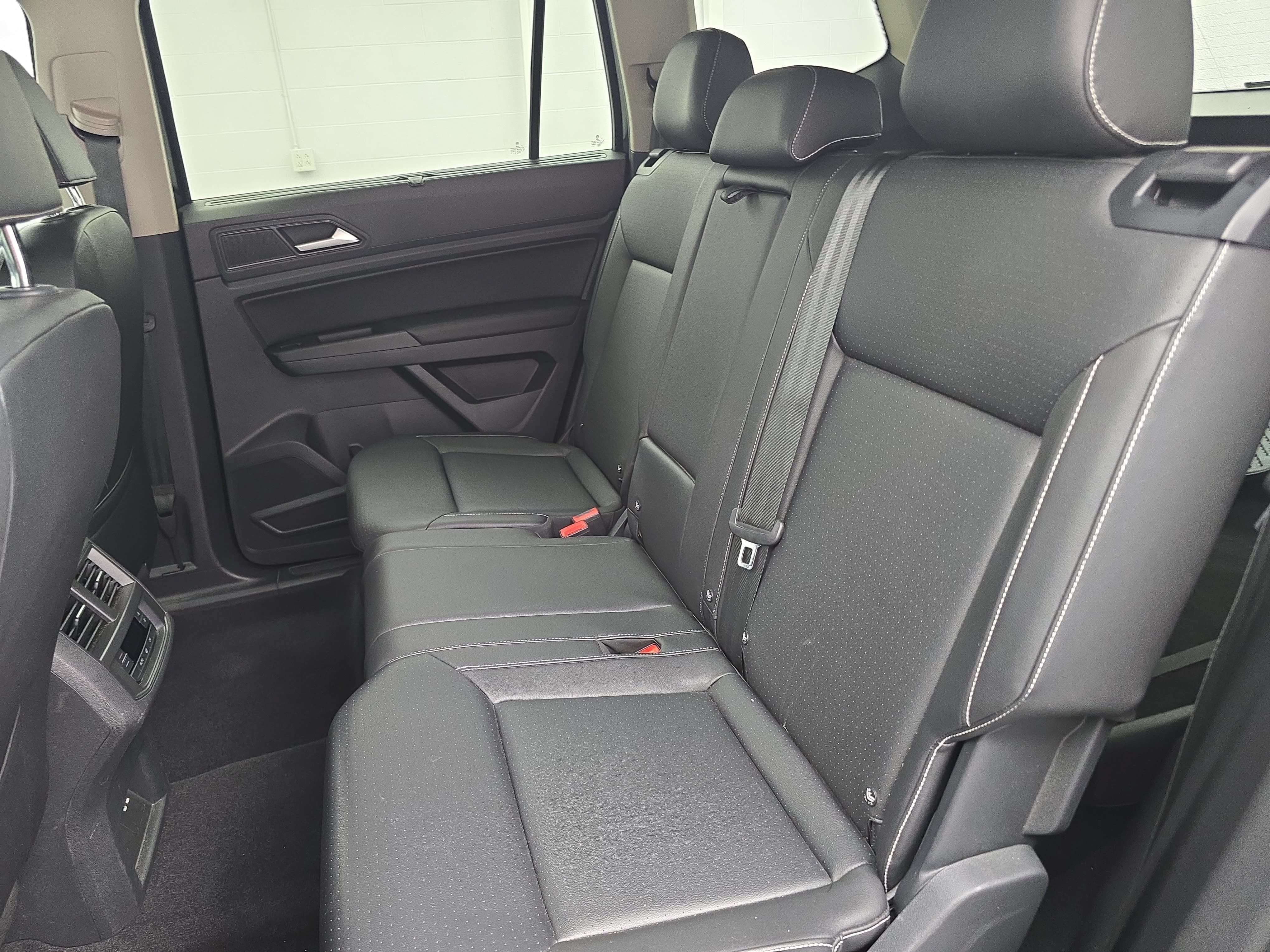 Used 2021 Volkswagen Atlas SE w/ Panoramic Sunroof Package AWD/4WD image 14