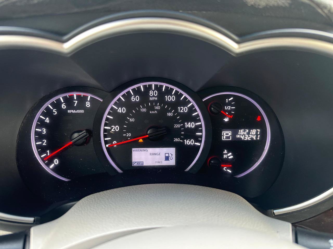 Used 2011 Nissan Quest SV FWD image 18