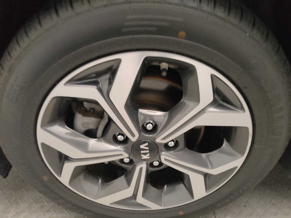 Used 2020 Kia Forte LXS FWD image 31