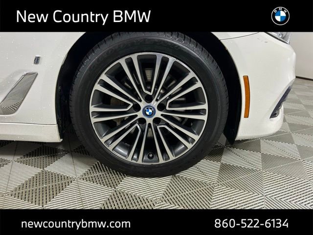 Used 2019 BMW 530e xDrive AWD/4WD image 7