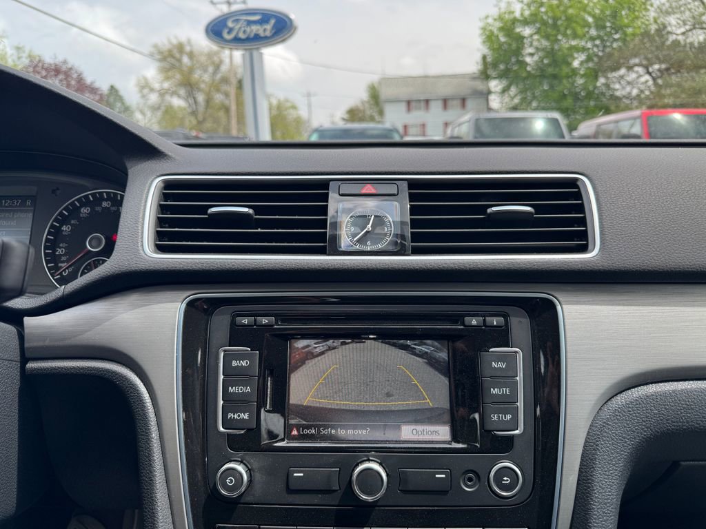 Used 2014 Volkswagen Passat 2.5 SE FWD image 23