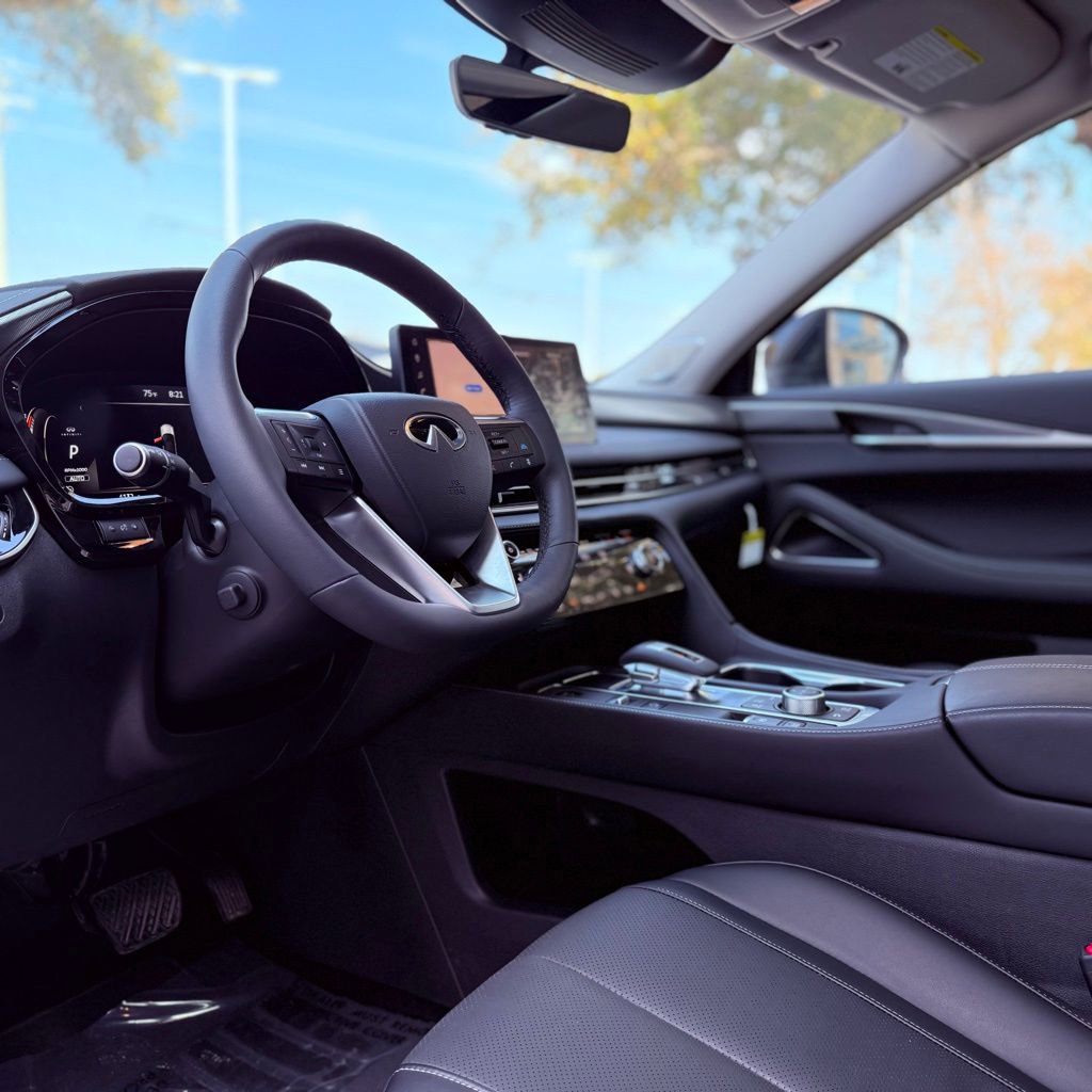 Certified 2026 INFINITI QX60 Luxe w/ Family Package image 23