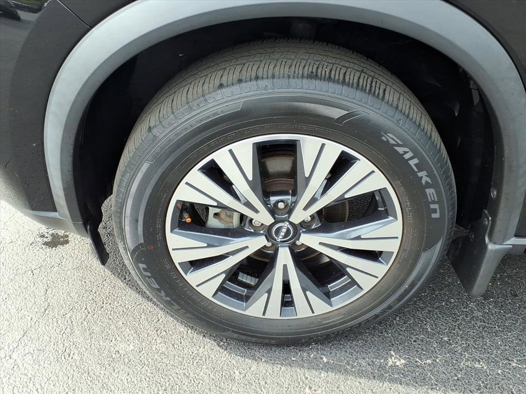 Certified 2023 Nissan Rogue SV image 13