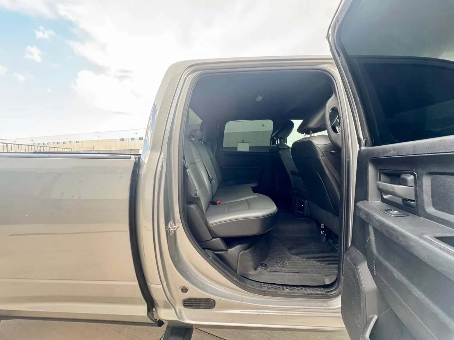 Used 2022 RAM 3500 Tradesman AWD/4WD image 13