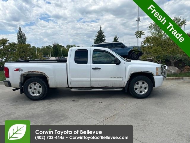 Used 2010 Chevrolet Silverado 1500 LT w/ Power Pack Plus AWD/4WD image 2