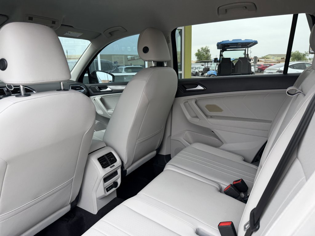 Used 2022 Volkswagen Tiguan SE FWD image 34