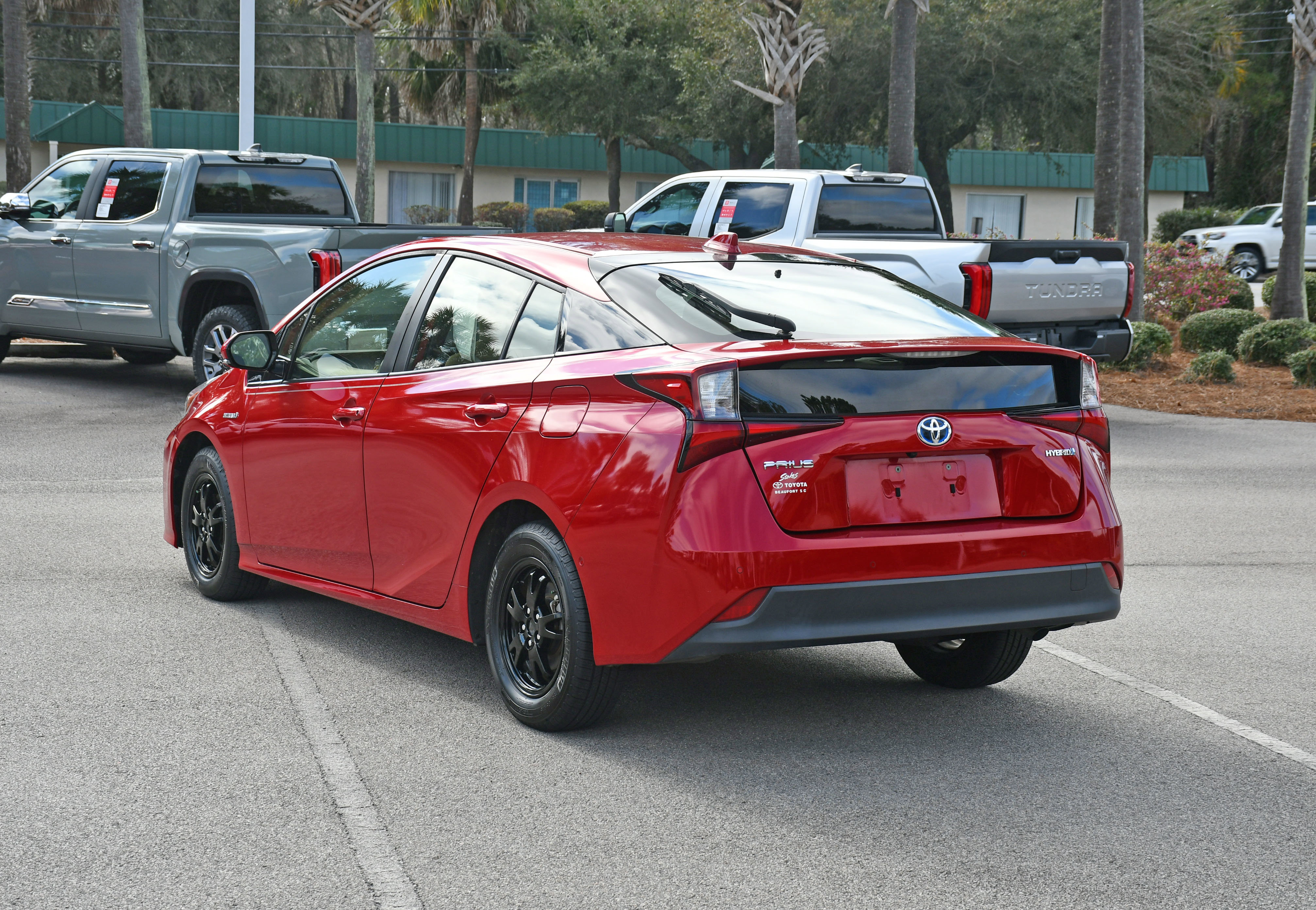 Certified 2020 Toyota Prius LE image 4
