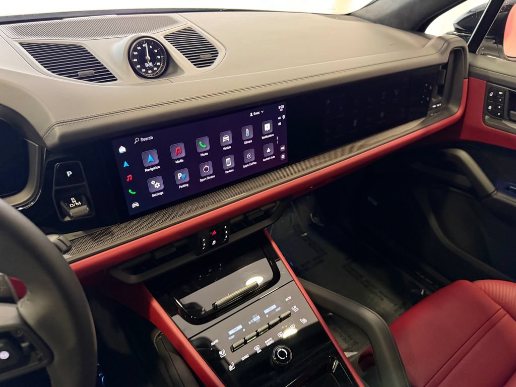 Certified 2025 Porsche Cayenne GTS AWD/4WD image 18