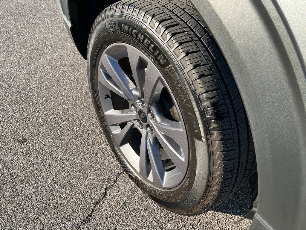 Used 2023 Ford Explorer XLT w/ Equipment Group 202A image 10