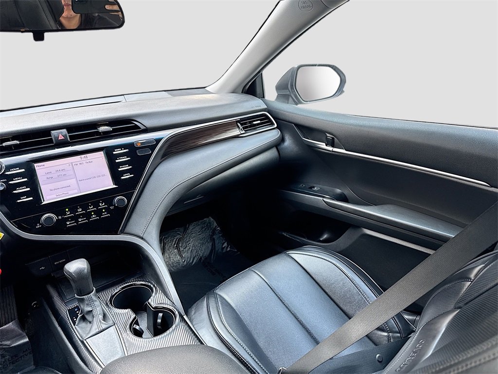 Used 2020 Toyota Camry LE image 21