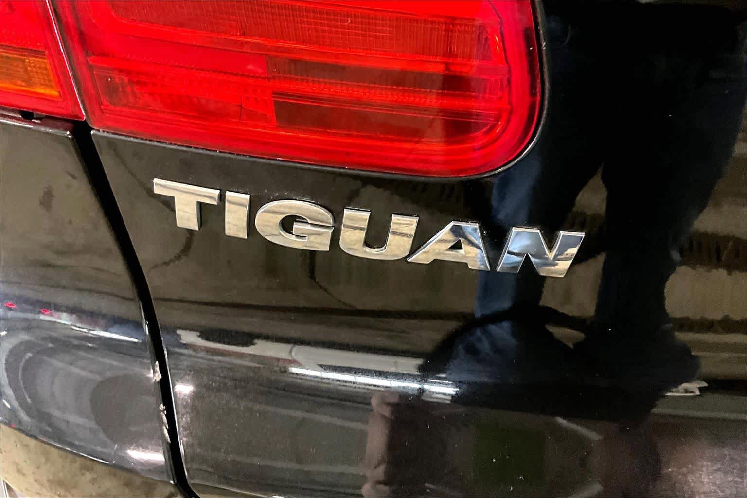 Used 2017 Volkswagen Tiguan S AWD/4WD image 10