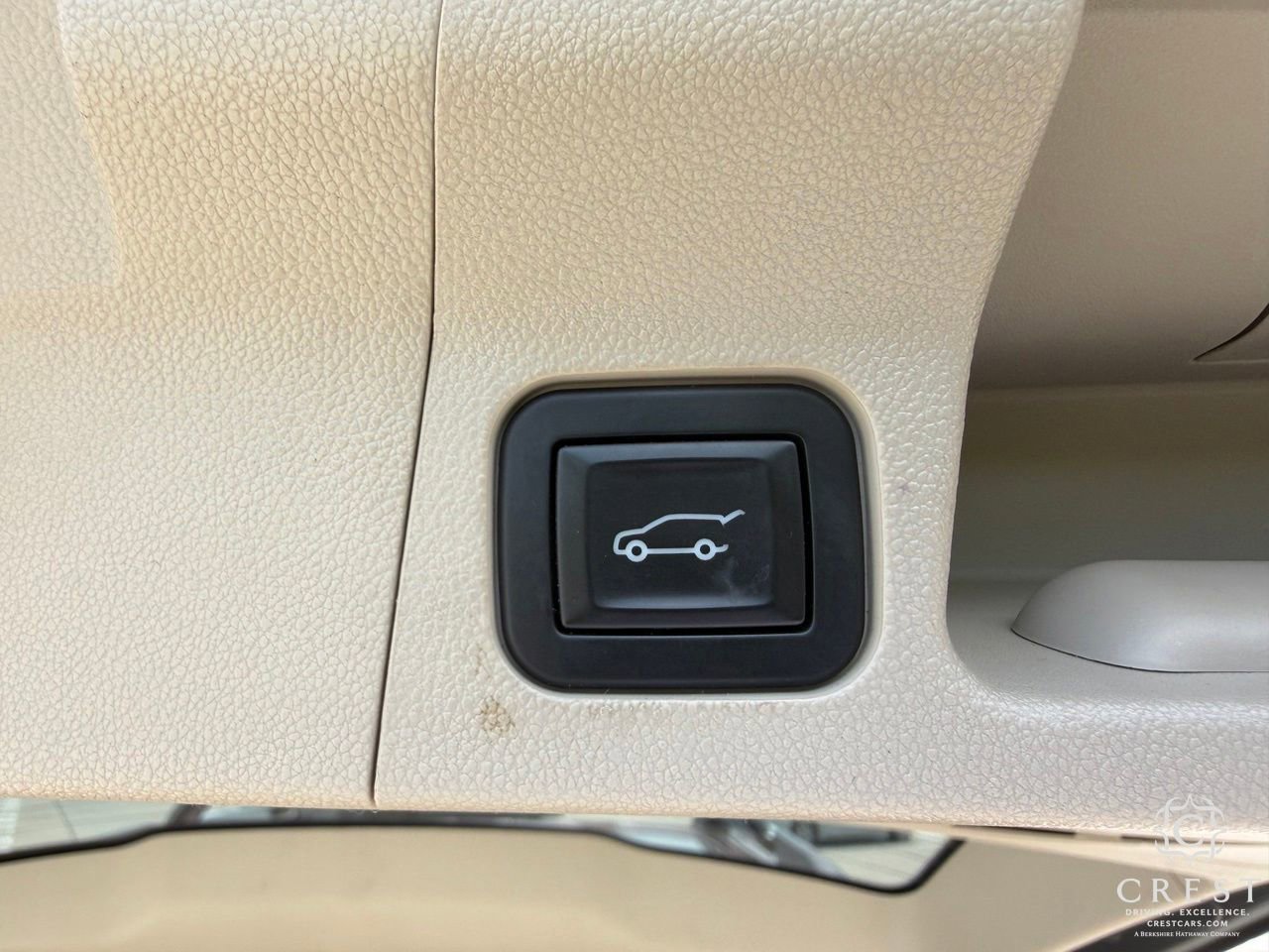 Used 2019 GMC Acadia Denali w/ Technology Package FWD image 29