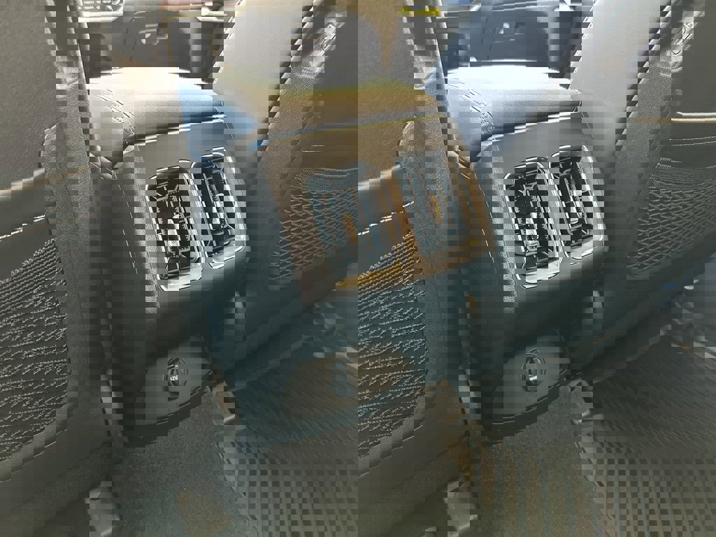 New 2026 Kia Sorento EX image 16