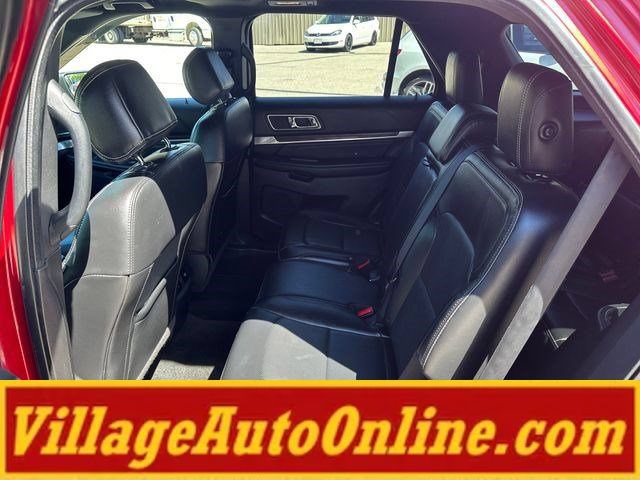 Used 2017 Ford Explorer Limited w/ Equipment Group 301A AWD/4WD image 38