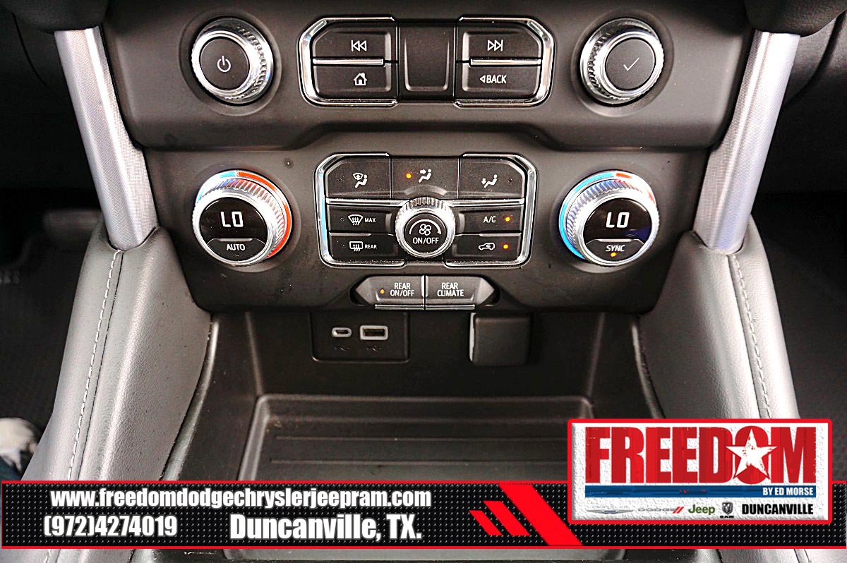 Used 2022 GMC Yukon XL SLE w/ Gmc Pro Safety Plus Package AWD/4WD image 25