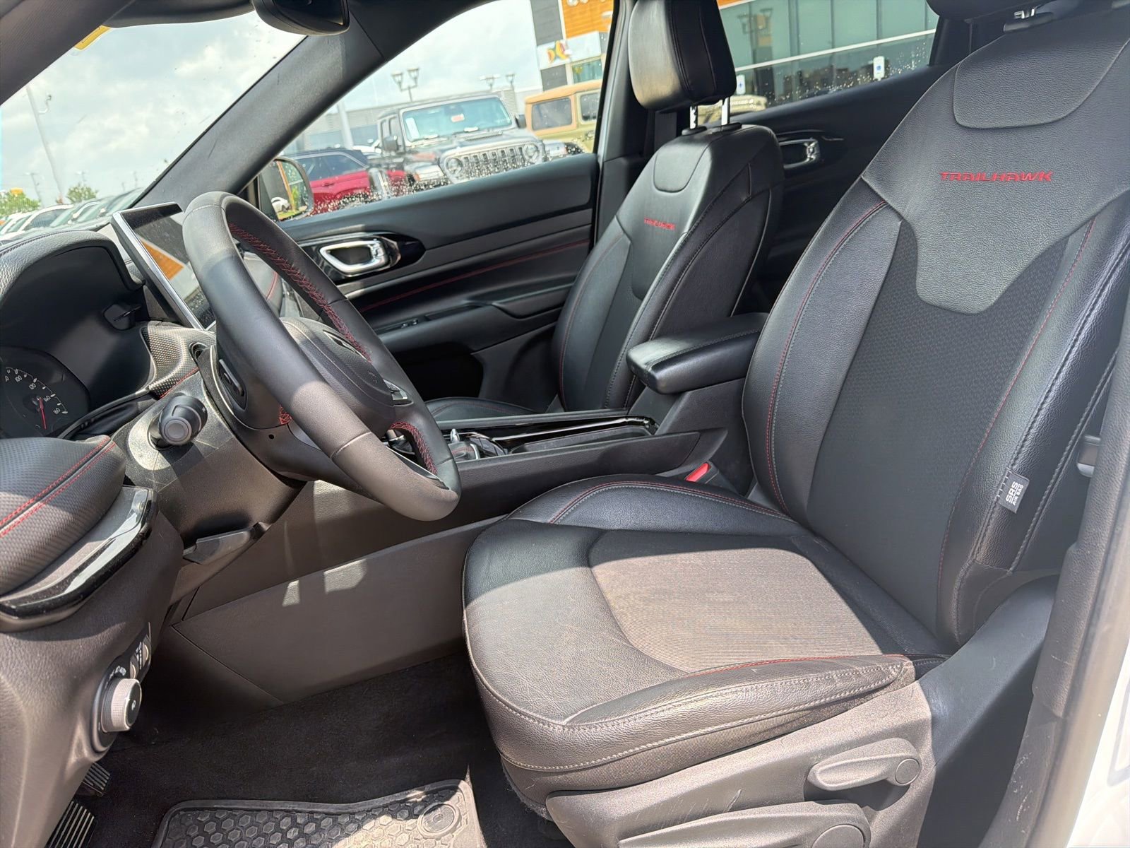 Used 2024 Jeep Compass Trailhawk AWD/4WD image 10