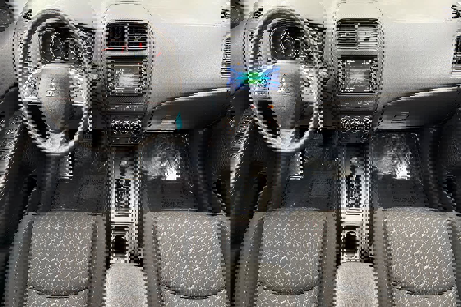 Used 2024 Mitsubishi Outlander Sport ES image 3