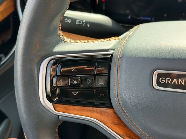 Used 2022 Jeep Grand Wagoneer Series III AWD/4WD image 30
